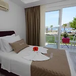 Hotel Kaya 3*